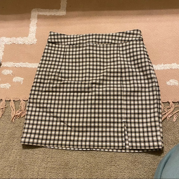 Garage as if skirt - Picture 2 of 4